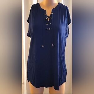 Women's Top Size Large. Michael kors.